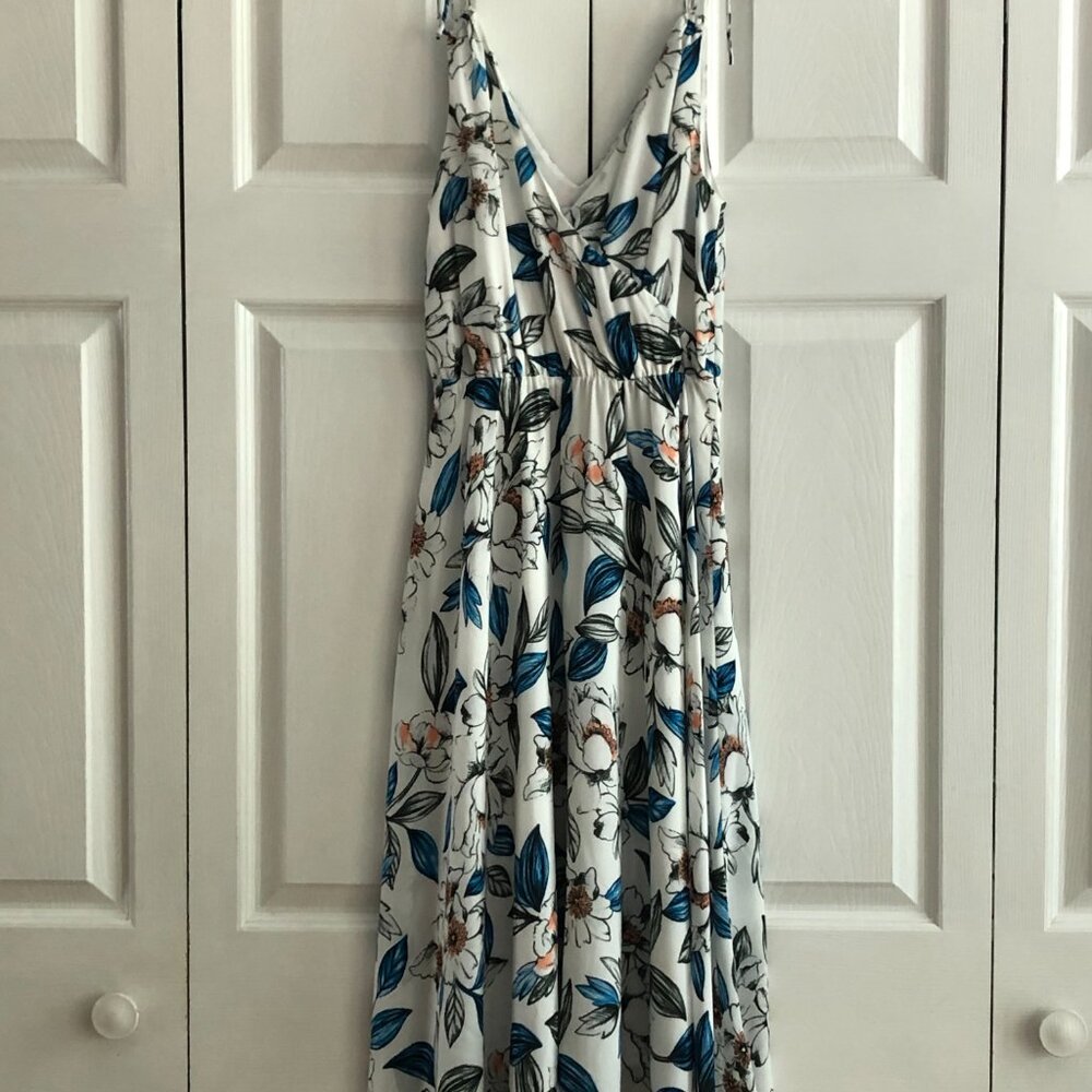 ALI & JAY Dress - White with blue floral - XS